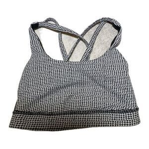 Lululemon Energy Sports Bra strappy cross back in houndstooth black/white Sz 2